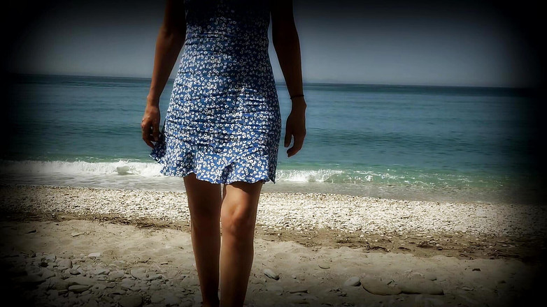 Glenn studios: Ho trovato una ragazza senza mutandine per strada e mi...