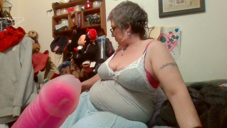 krazykristin: Lotion Boobs Strip Tease