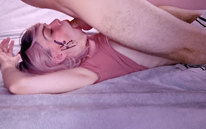 Deepthroat Queen: Аниме татуированную тинку 18-летнюю грубо трахнули в глотку - без пощады, трах в рот и сперма в глотке