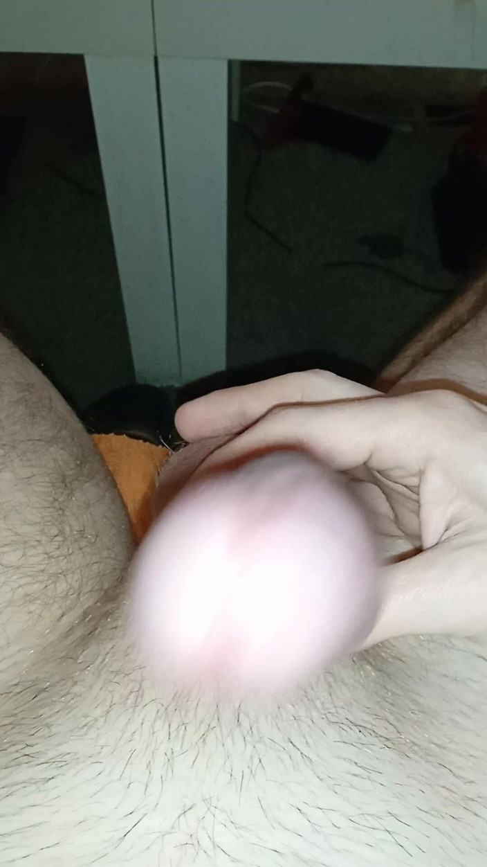 cut3p3tit3: 口头中风和 precum