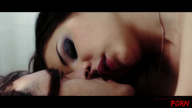 SaintPorn: Henessy Est Une Prostituée Nocturne