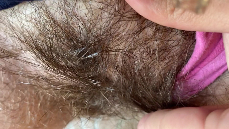 Cuteblonde666: Hairy bush fetish video closeup
