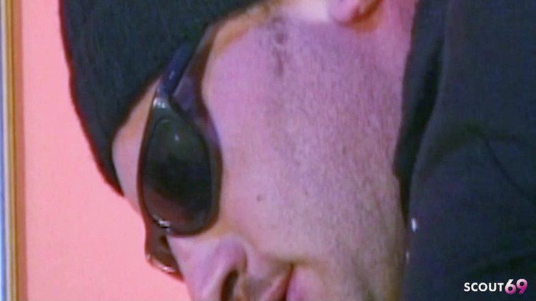 Shemale TS Collection: Latinskoamerická shemale zrzka v punčochách dostane tvrdé anální šukání