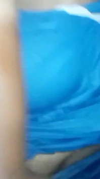 Tamil ciocia kąpiel wideo porno w wiosce