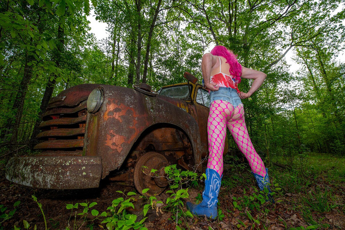 Jon Screcrow: Jon 稻草人巨大的假奶子变装 bts 拍摄