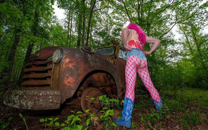 Jon Screcrow: Jon Scarecrow gigantische neptieten travestiet bts fotoshoot