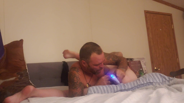 Satin Lady: Fucking satins face while destroying her pussy