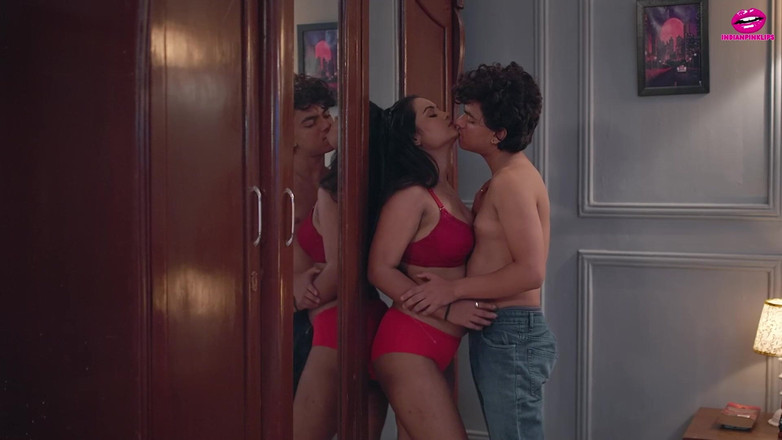 Indianpinklips: Cuñado atrapó bhabhi desnudando en mal