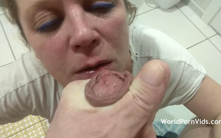 Selected worldwide porn: Sex with a Mature Wife on the Floor in the...