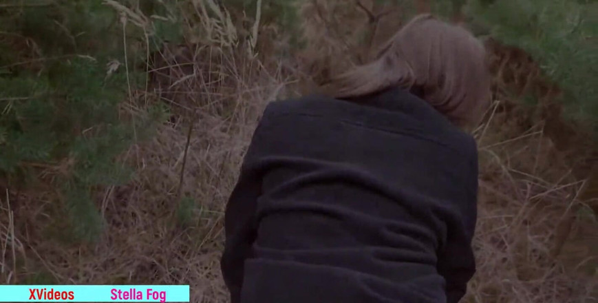 Stella Fog: Risky Blowjob in the Park by the Road. Outdoor Blowjob
