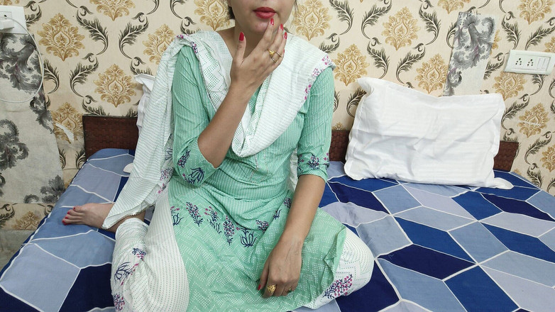 Saarabhabhi6: 義理の息子は汚いヒンディー語オーディオで義理の母を残します