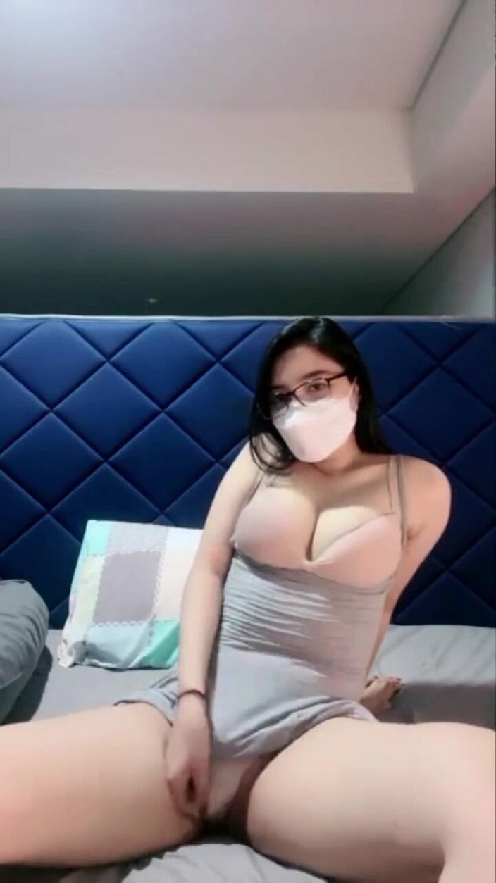 Chinita Wife: 핫한 아시아 소녀의 완벽한 젖탱이