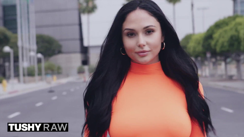 Tushyraw: Tushyraw - Ariana Marie được đụ lỗ hậu trong một thời gian dài