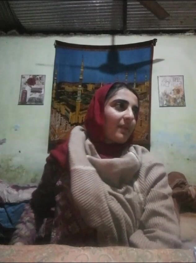 MehwishAly: My Czn Ukazuje prsa