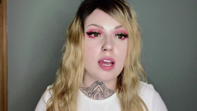 Miss Valentina: Literally a Toilet