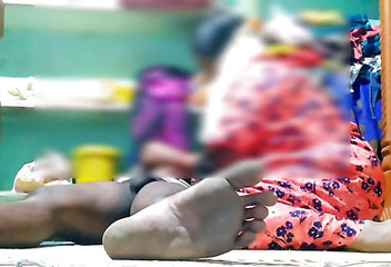 Priyanka314: Tamilisches paar fickt zu hause