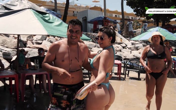 California TV: Hot influencer baci turista sposato sulla spiaggia in Brasile!