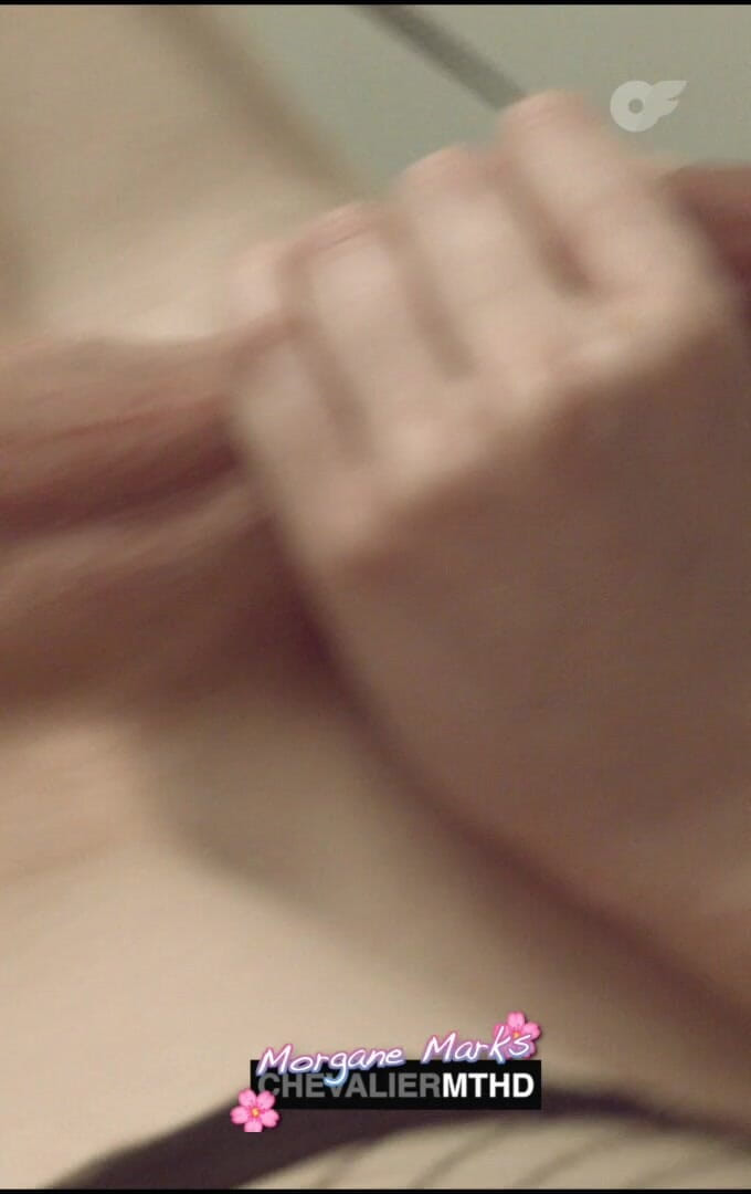 Dorian DomTop: Morgane Marks tar svart dildo utan ansträngning