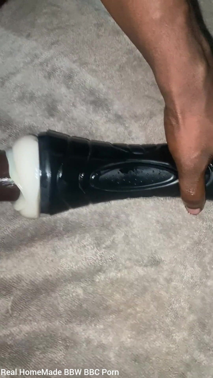 Big black cock BBCee: Трахаю мою фальшиву пизду факел