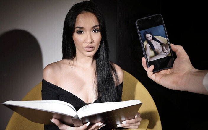 Dark Room VR: Hola, kaltak!