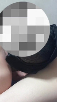 初めて後ろで試したとき、彼は舌で私を熱いロマンチックなビデオで開きました