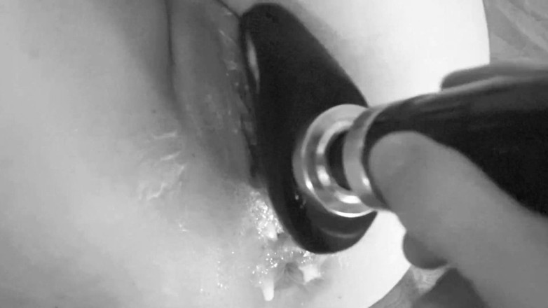 Bdsmlovers91: Jebanie jej ciasnej cipki z przywiązaniem na różdżce - Ogromny orgazm...