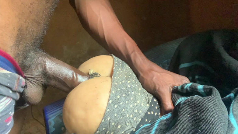 Bangcum8: Sladký výstřik na velký domácí zadek