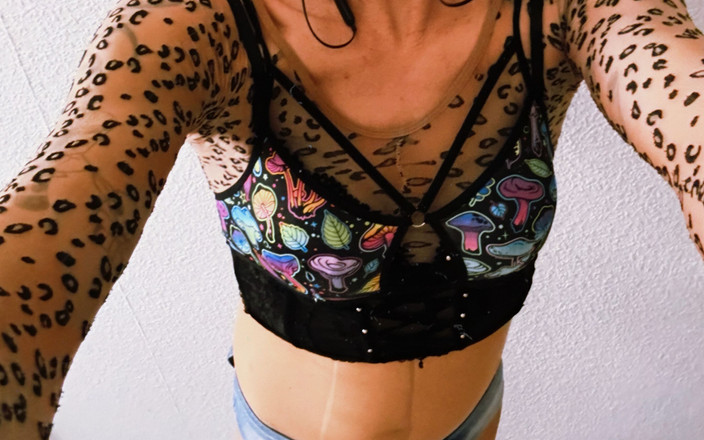 LeaNylon2021: Ensam dildo rövknull