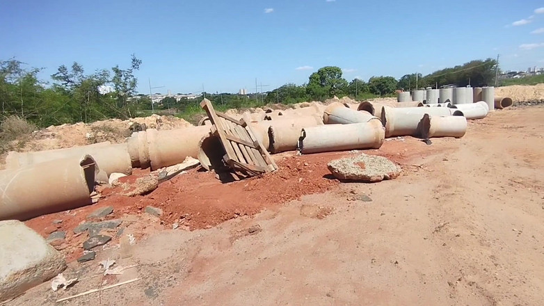 TheBlacKHunterr: Ho approfittato della vacanza per stare sola e al cantiere