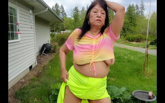 Zilah Luz: Zilah Luz si užívá masturbaci mé chlupaté kundičky