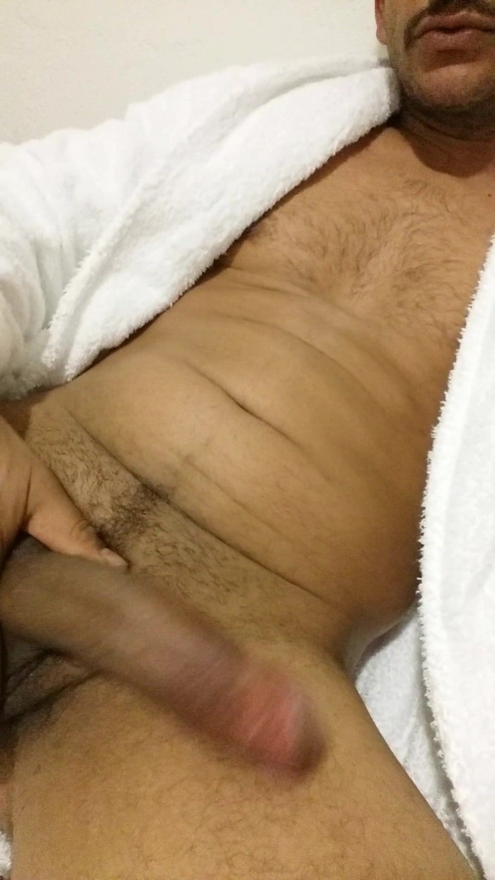 Boy top Amador: before going to sleep a special video and very horny.