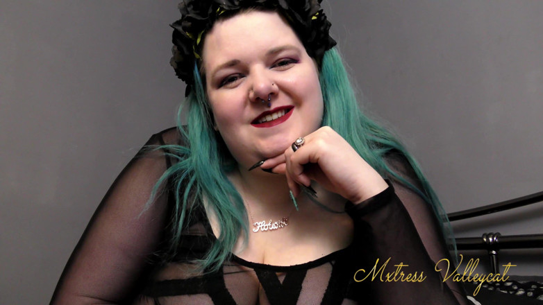 Mxtress Valleycat: Gothic hotwife