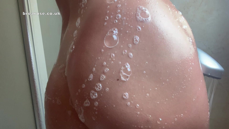 Brea Rose: Pancutan kepala mandi