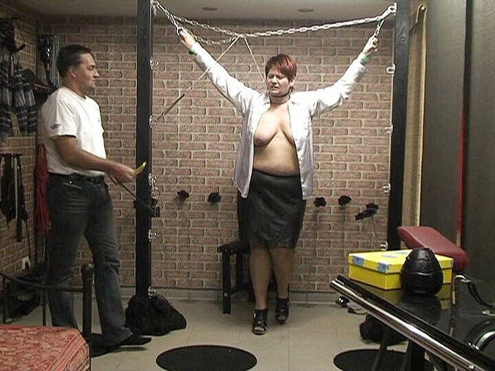 Anna Devot: Annadevot - Anna dipukul daripada tuannya!