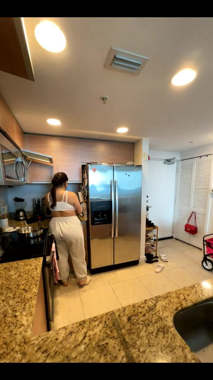 Dani Valentina: Bună dragă!