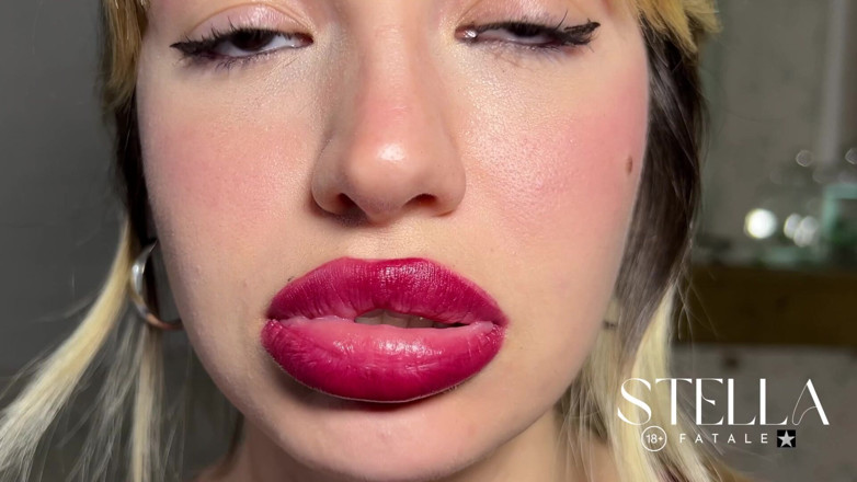 Stellafatale: Raspberry - Lip Trembling Red Lipstick - Slow Motion