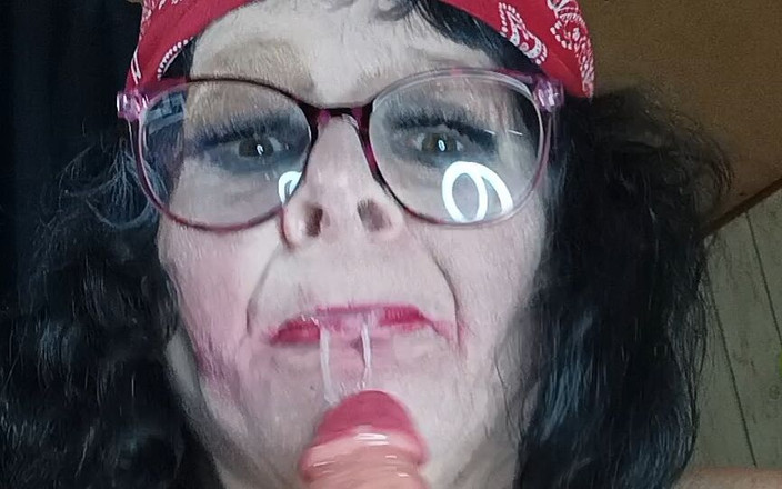 HerculesnVENUS: 像石头一样狠狠地吮吸那个大黑屌