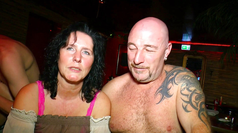 Berlin Orgy: Збуджені зрілі та чудові красуні діляться членами на вечірці