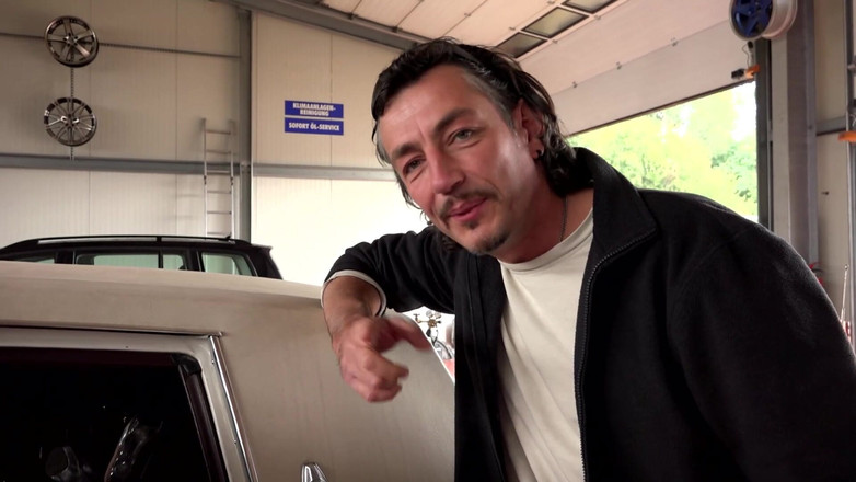 MILF and Big Wet Tits XXX: Texas Patti DP Gangbang in Garage Und Bad