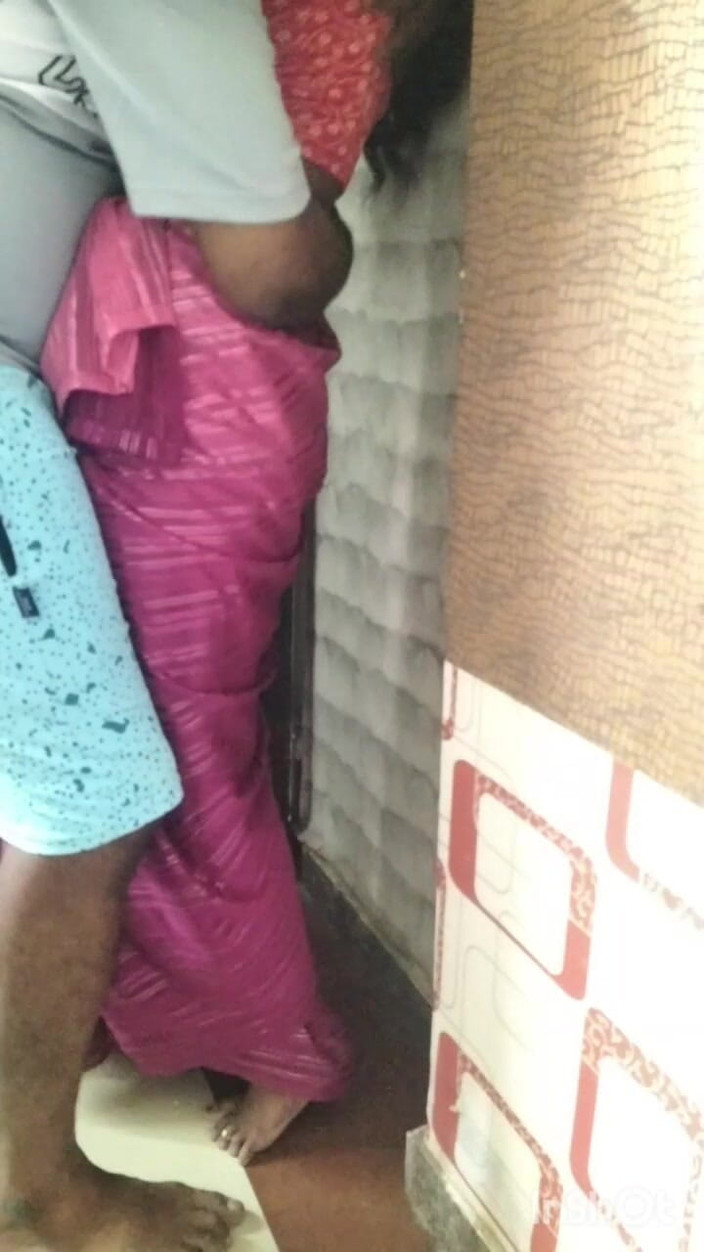 Funny couple porn studio: Sexe érotique tamoul avec son beau-frère