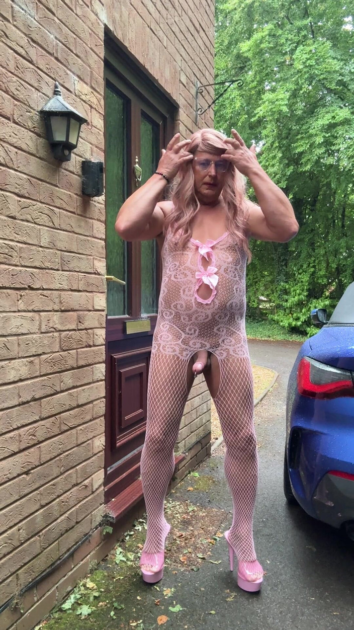 Kellycd2022: Sexy crossdresser kellycd2022 nhanh buổi sáng sớm video trong bộ đồ...