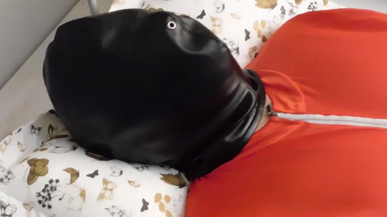Nylon Ann: Lederstrümpfe und maske
