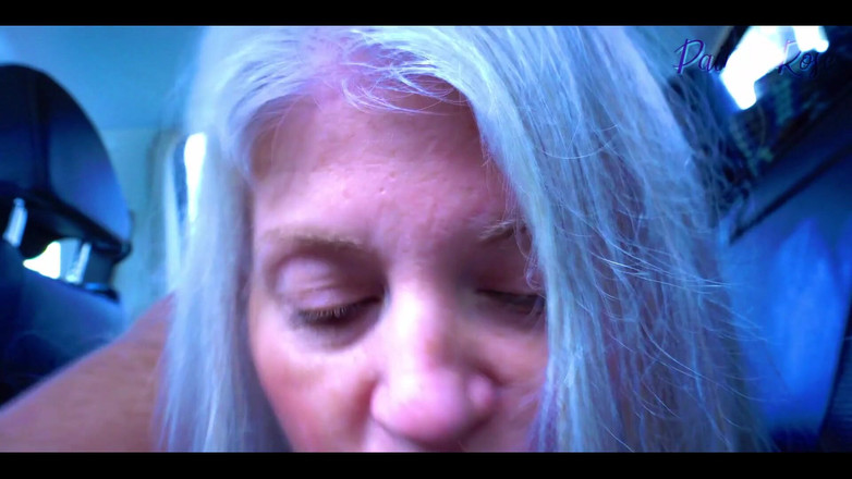 PaintedRose: Máy bay bà già một mình