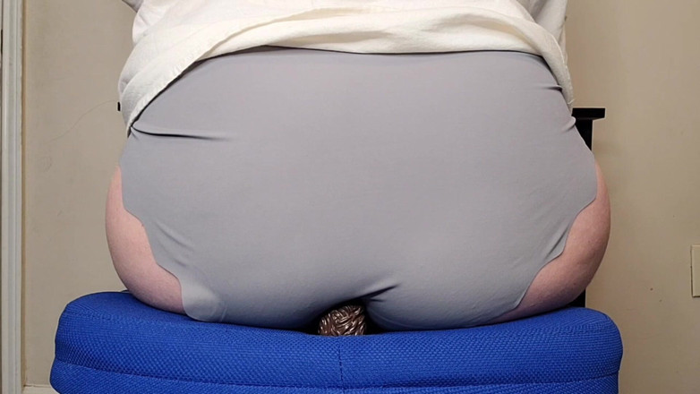 Julia Ryan: Dr Julia studuje Pt 1 Může vás plynatost udržet?