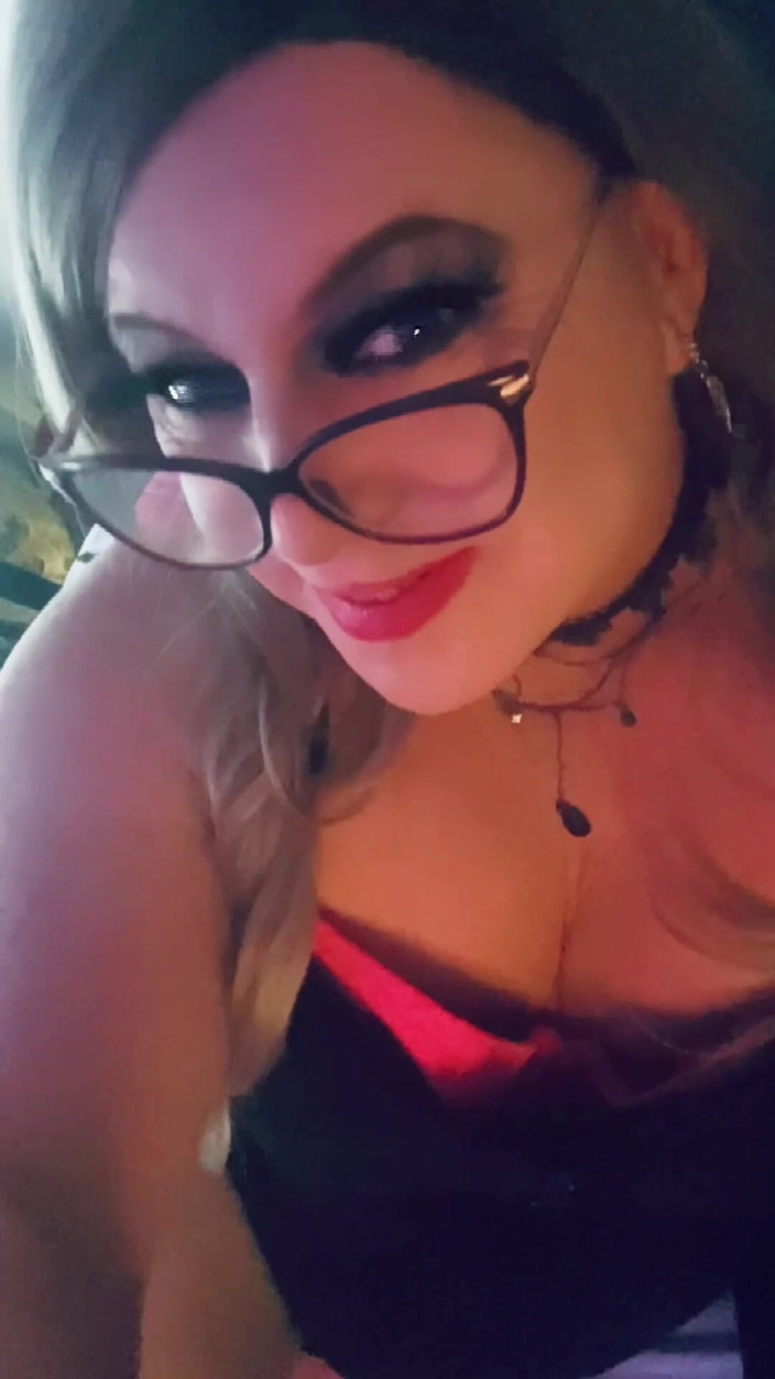 Krissy Sweets: CD Krissy sweets渴望你的坚硬鸡巴