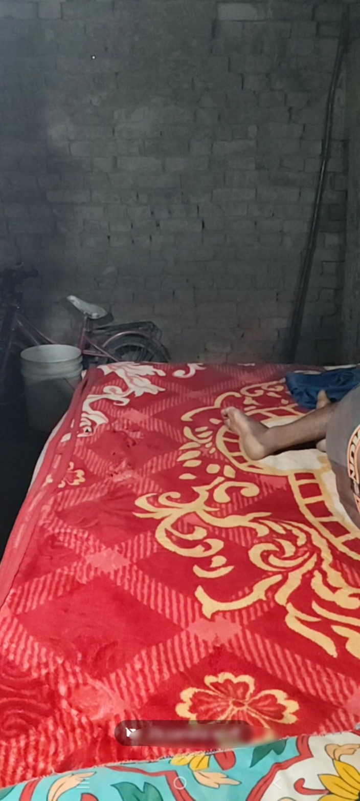 Hindi English: Bhabhi Sex Hindi Audio While Making Customer Happy