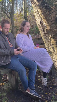 Ik Haal Zijn Lul Uit Zijn Broek, En Begin Hem Te Trekken En Te Zoenen Daarna Pijp Ik Hem Klaar!
