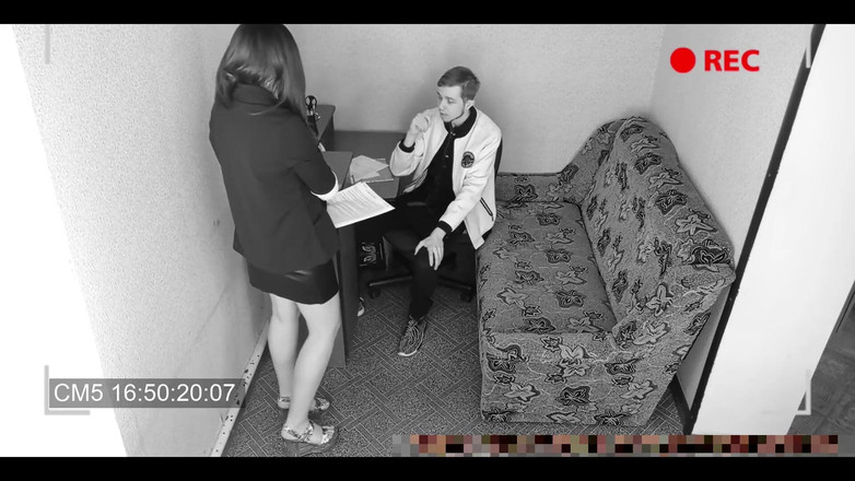 SweetAndFlow: Chef fickt verheiratete sekretärin - cam hat alles aufgenommen!