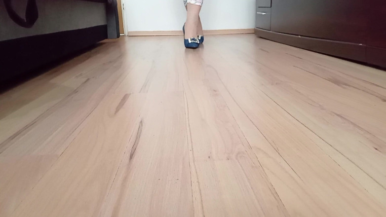 High Heels Kingdom: 섹시한 청바지를 입은 크로스드레서 뾰족한 발가락 하이힐 펌프스 버클