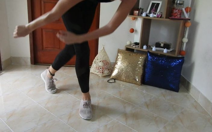 MissAnja_FH: Super calcinha suada/dança/treino de bunda